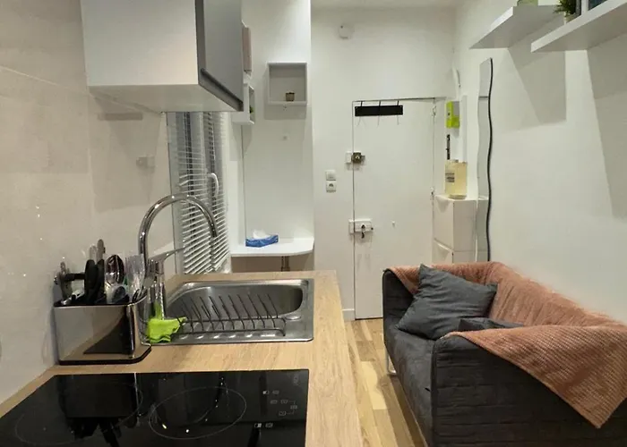 Unbeatable Location! Cozy Parisian Getaway For Two דירה *