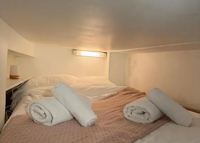 Unbeatable Location! Cozy Parisian Getaway For Two פריז